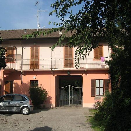Hotel Le Petit Fleur Bareggio Exteriér fotografie