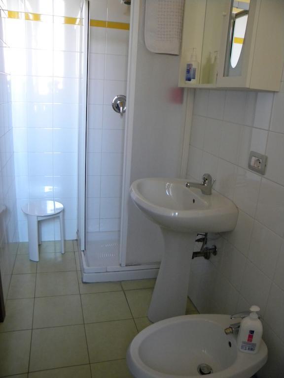 Hotel Le Petit Fleur Bareggio Pokoj fotografie